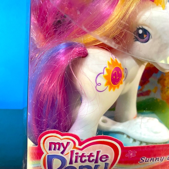 MY LITTLE PONY G3 VTG 2002 SUNNY DAZE PONY FIGURE & BRUSH ORIGINAL PACKAGE - Picture 2 of 14